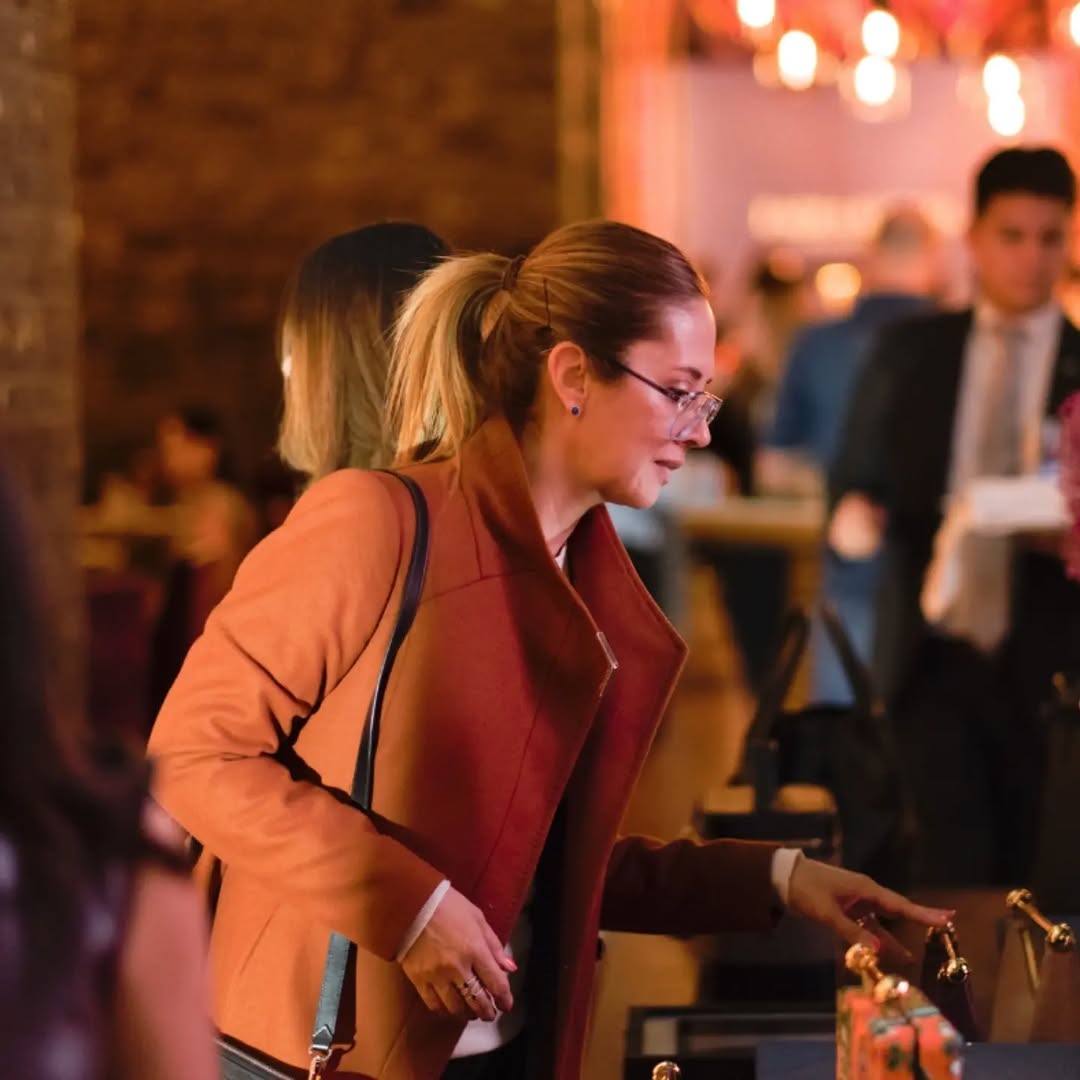 Factory Steak & Lobster: restaurant atmosphere and patrons