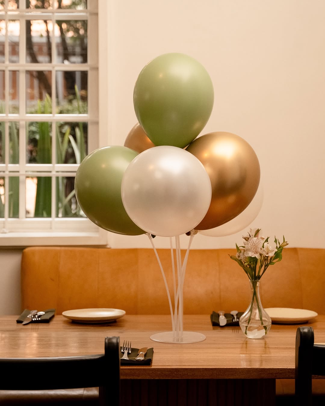 Marquesa: professional photo of restaurant decor