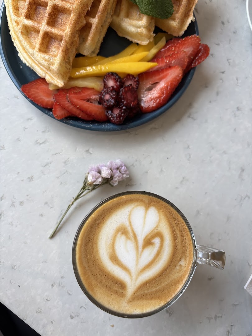 O·CULTO Coffee: appetizing, high-quality breakfast food photo