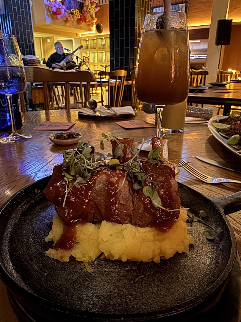 Orno: appetizing food shot with atmosphere