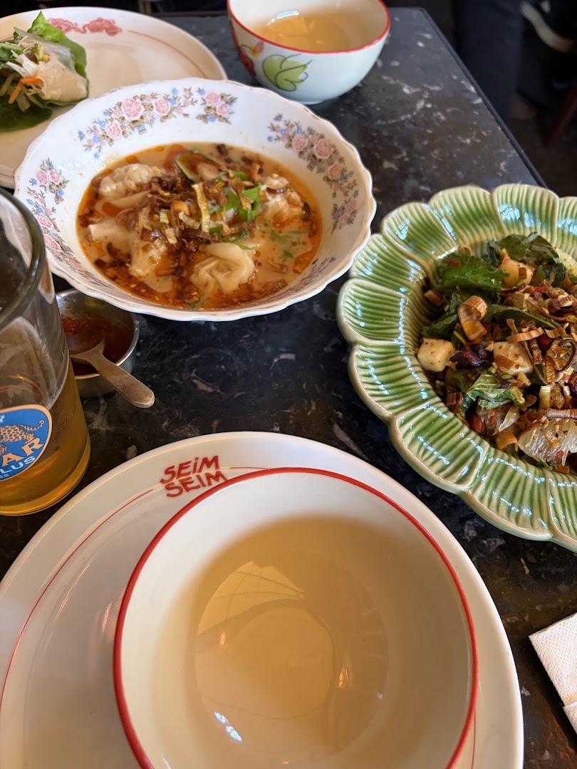 Seim Seim: appetizing food photography of the restaurant