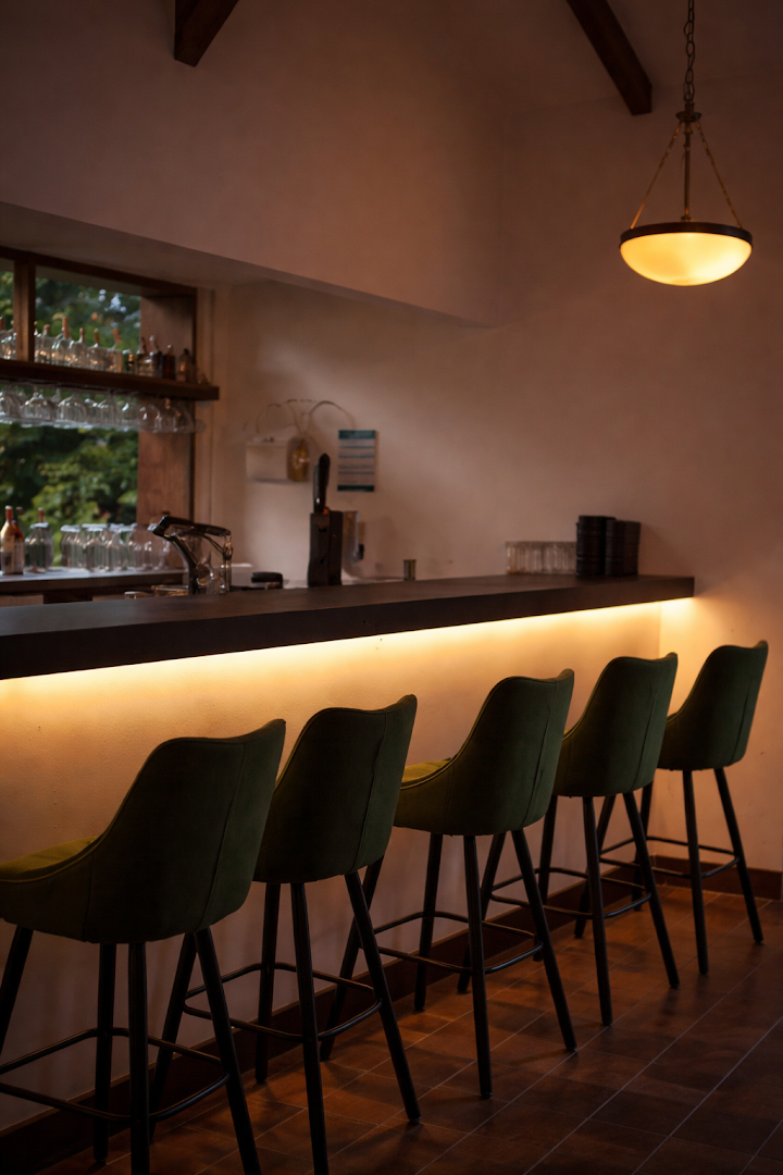 Jardín Secreto: inviting and professional interior shot