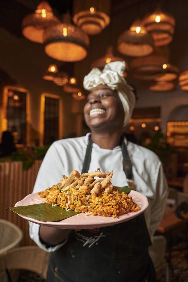 Valle Catalina: professional photo of staff and food