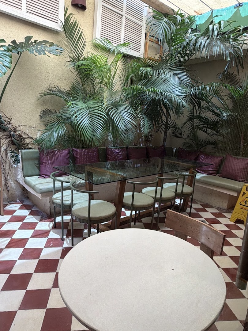 Nía Bakery: attractive and inviting seating area