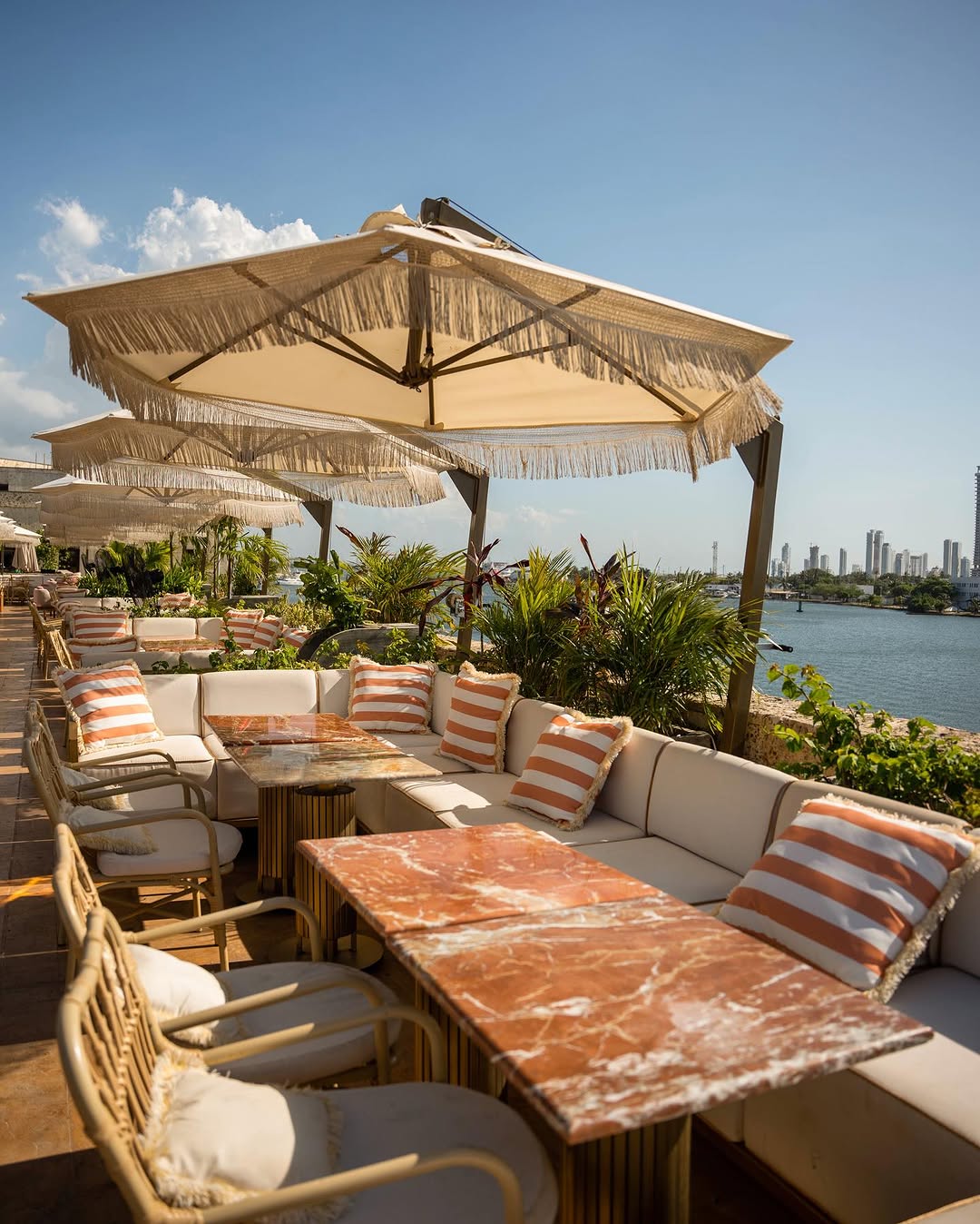 Viva la Vida: beautiful terrace with scenic view