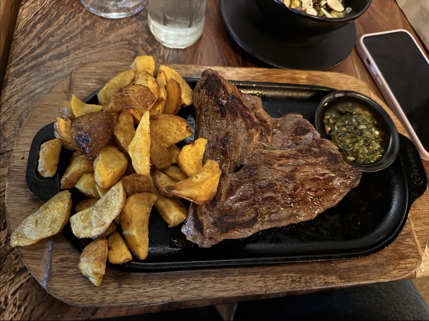 Peregrino: appetizing photo of served food