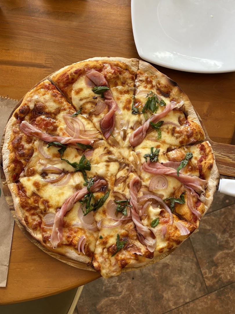 ZonaG Resto Bar: appetizing photo of restaurant food