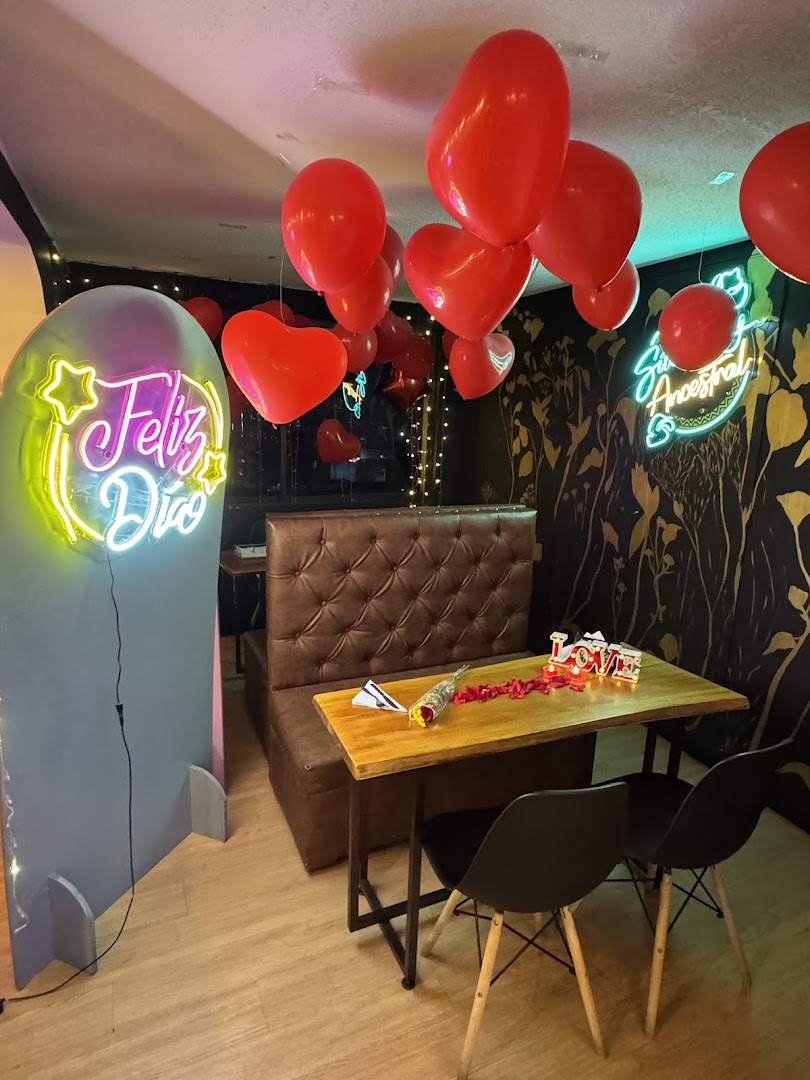 La Shiraka: restaurant atmosphere and decor