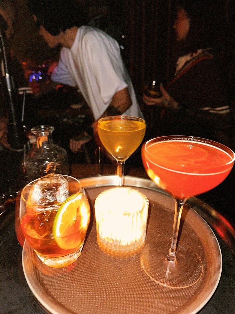 Konbini: high quality atmospheric bar photo