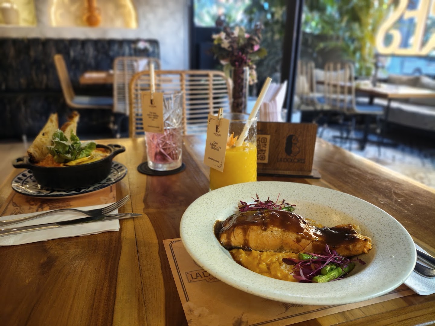 La Dolores: appetizing food and inviting atmosphere