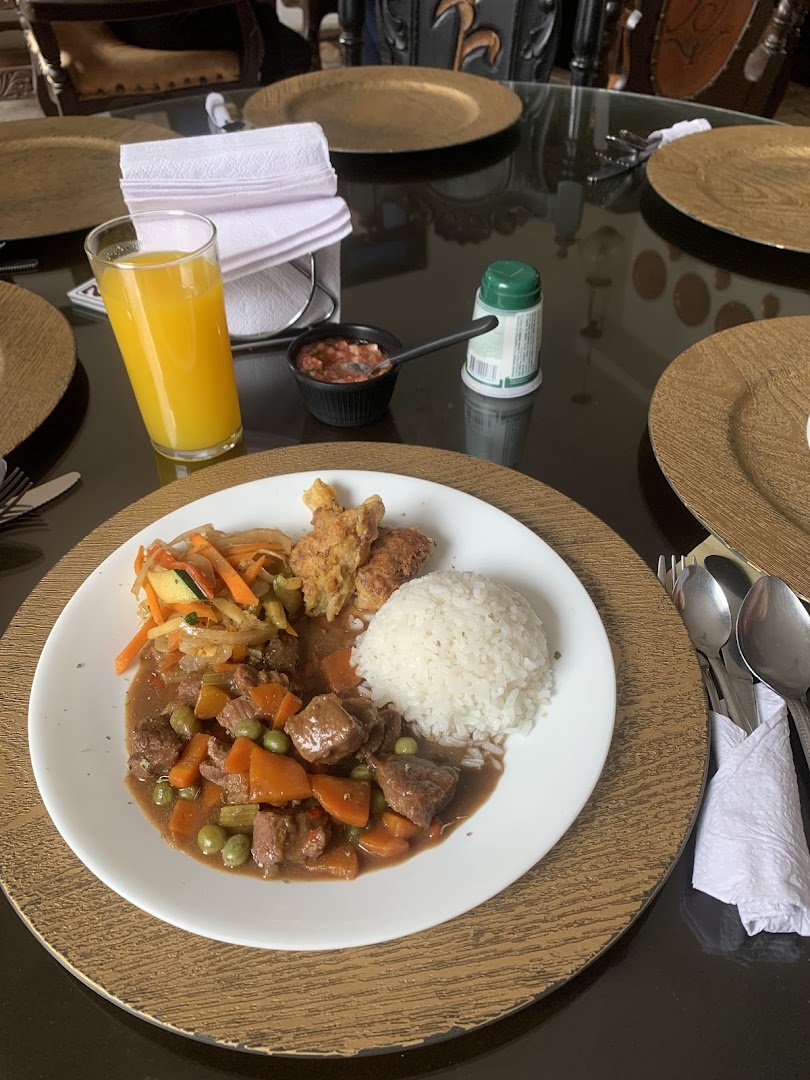 Carpe Diem: appetizing food photo at table
