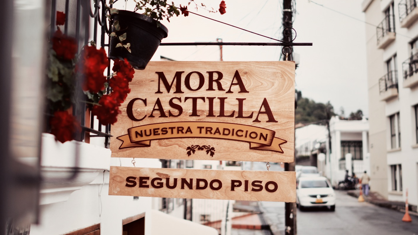 Mora Castilla: clear signage identifies the venue