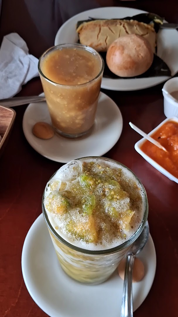 Mora Castilla: appetizing photo of breakfast items