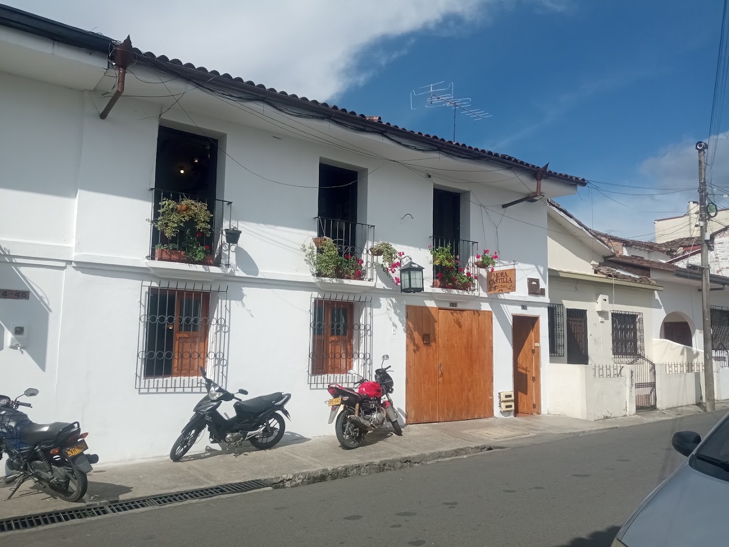 Mora Castilla: clear exterior shot of venue