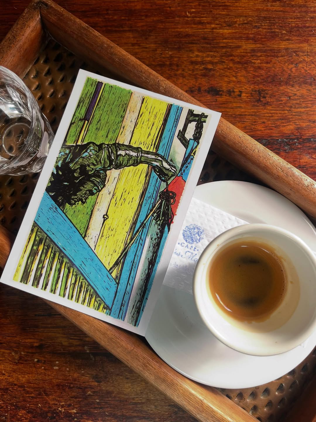 Café Jesús Martín: appealing coffee and art presentation