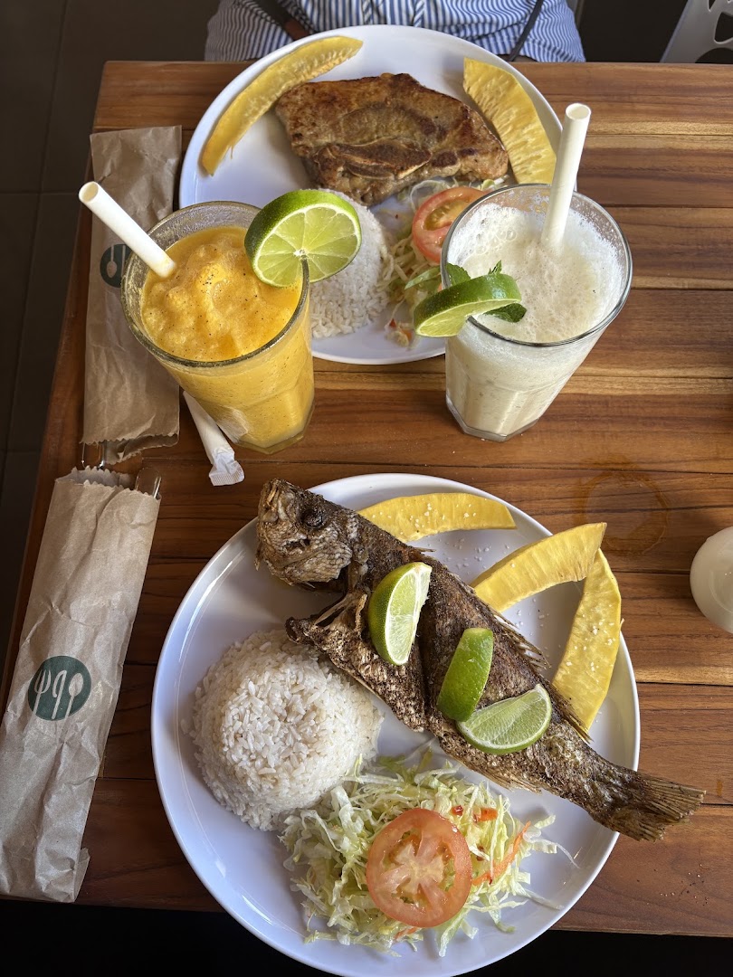 BaBud Downtown Island Home Taste: appetizing food and drink presentation