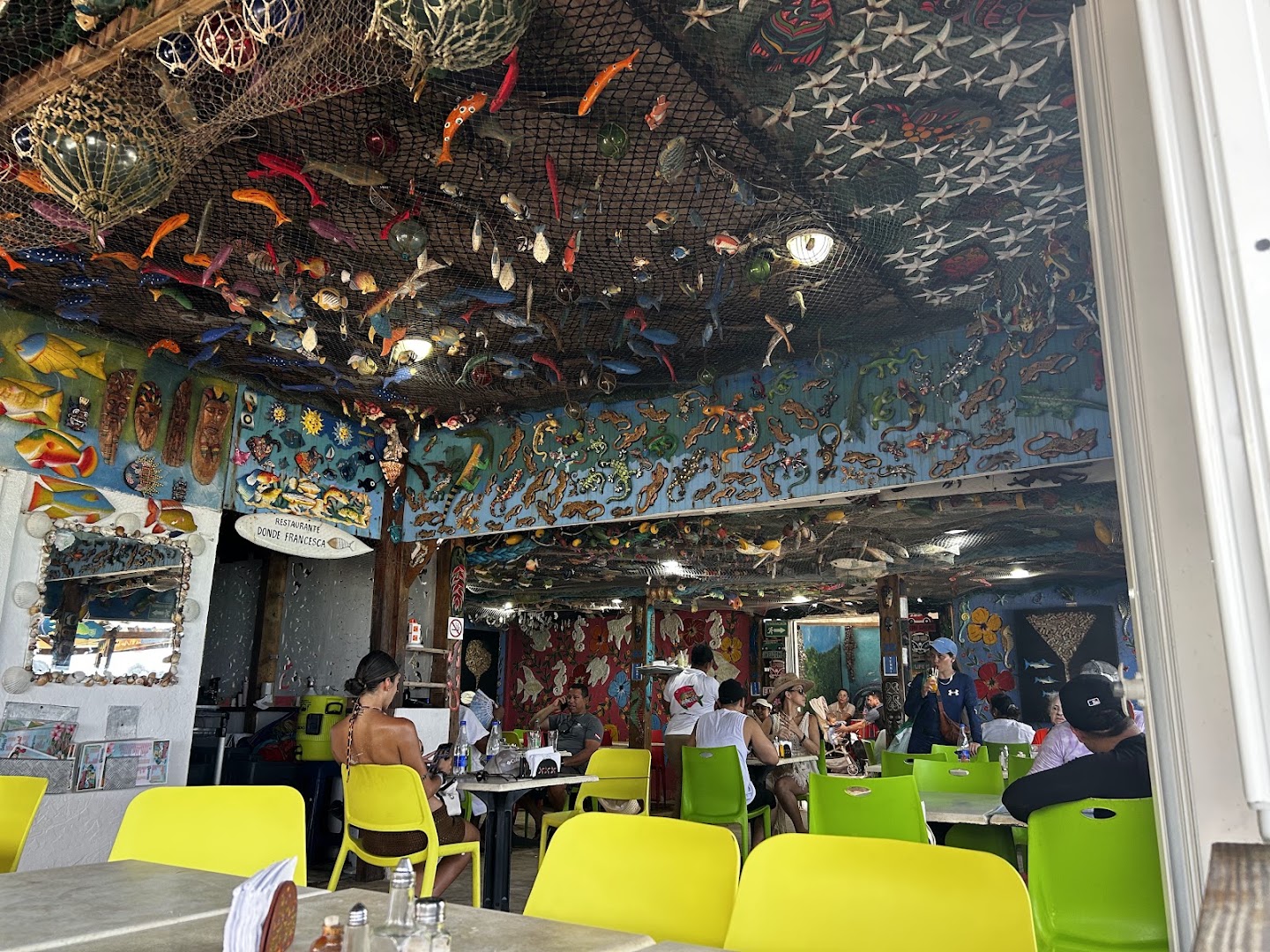 Donde Francesca: venue atmosphere and decor