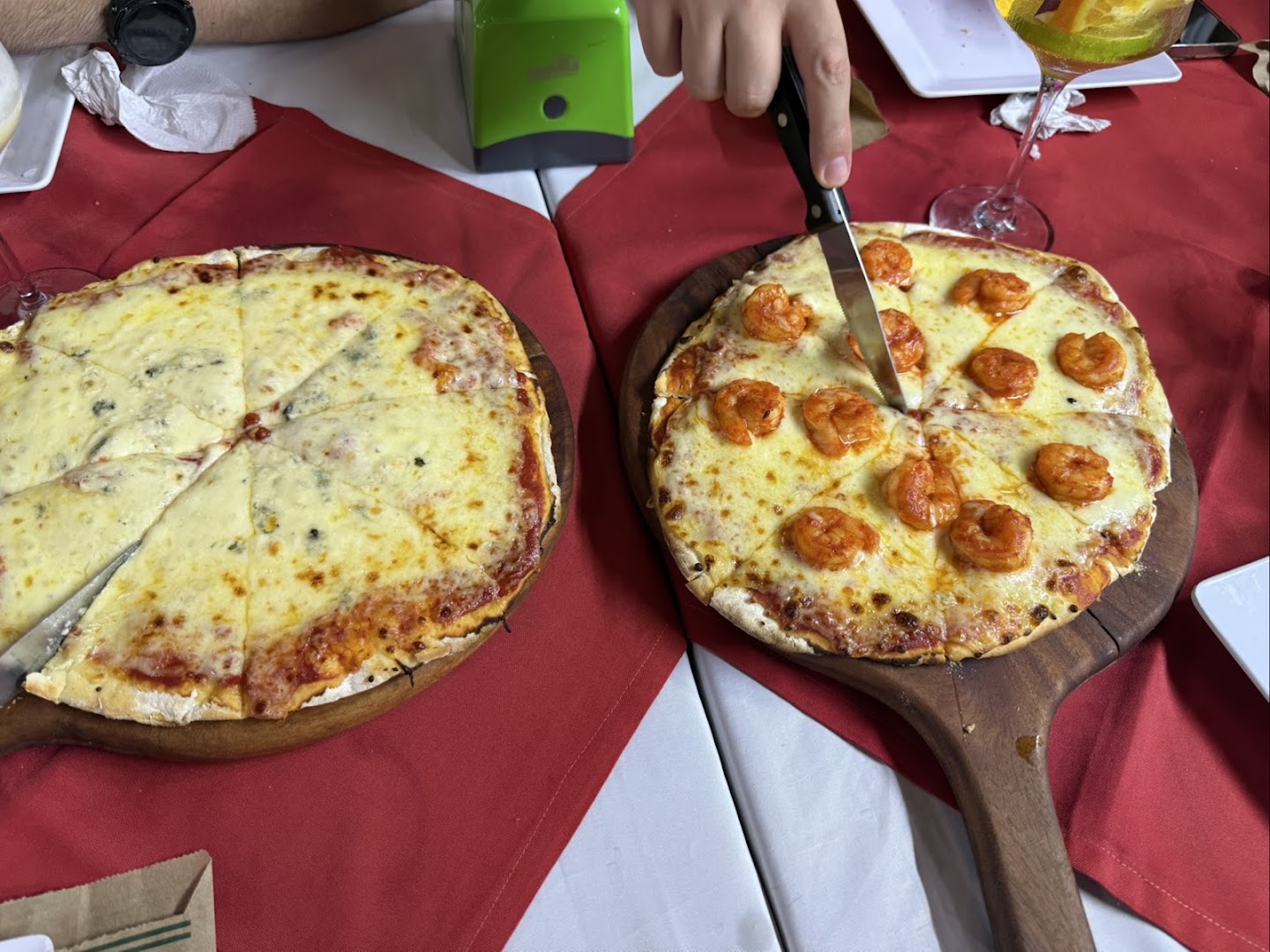 La Pizzetta Florio: appetizing food photo in context