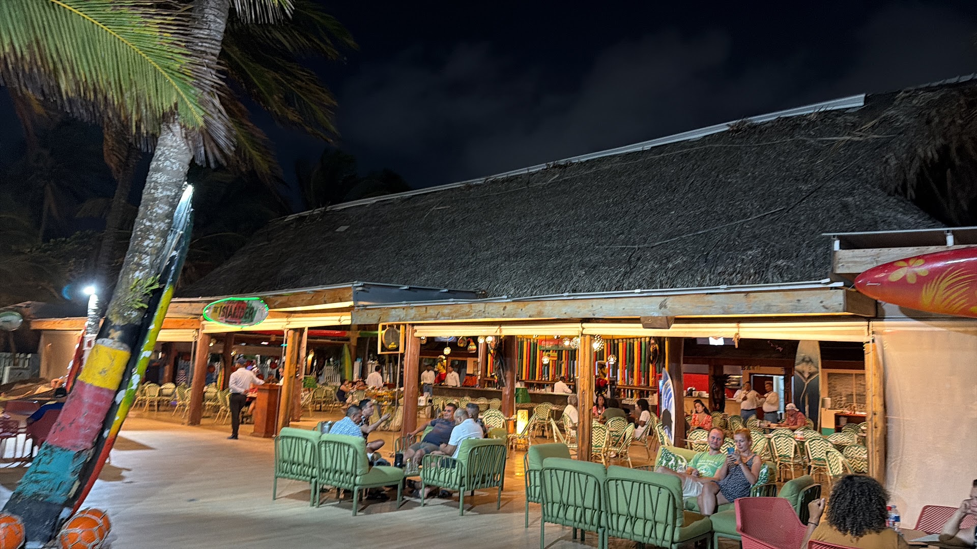 The Islander: inviting atmosphere of the venue