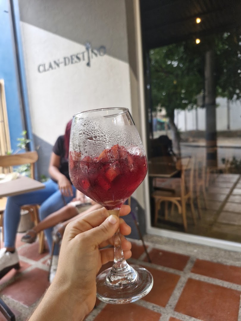 Clan Destino: appealing drink photo at venue