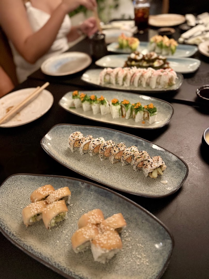 Shio Asian Kitchen: appetizing display of restaurant food