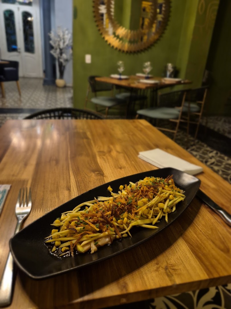 Shuko: appetizing food photo with atmosphere