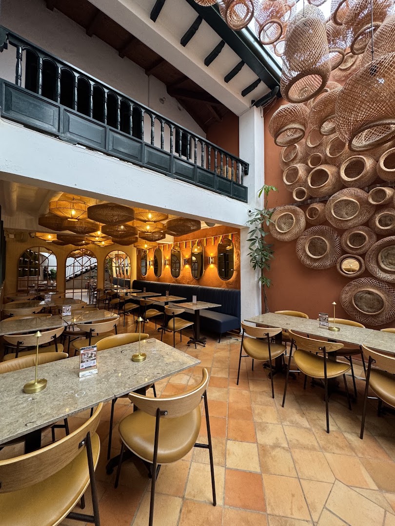 Chuska Cocina: attractive, high-quality interior shot