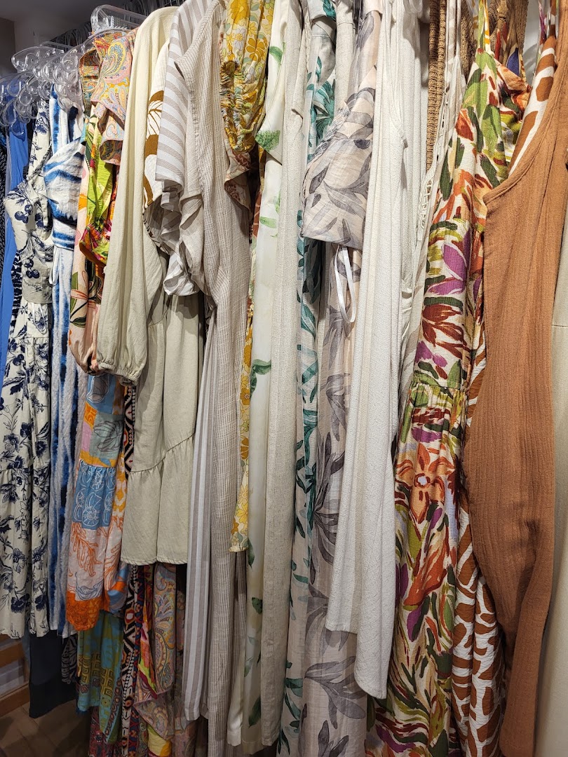 Dolores Shop: clear display of shop products