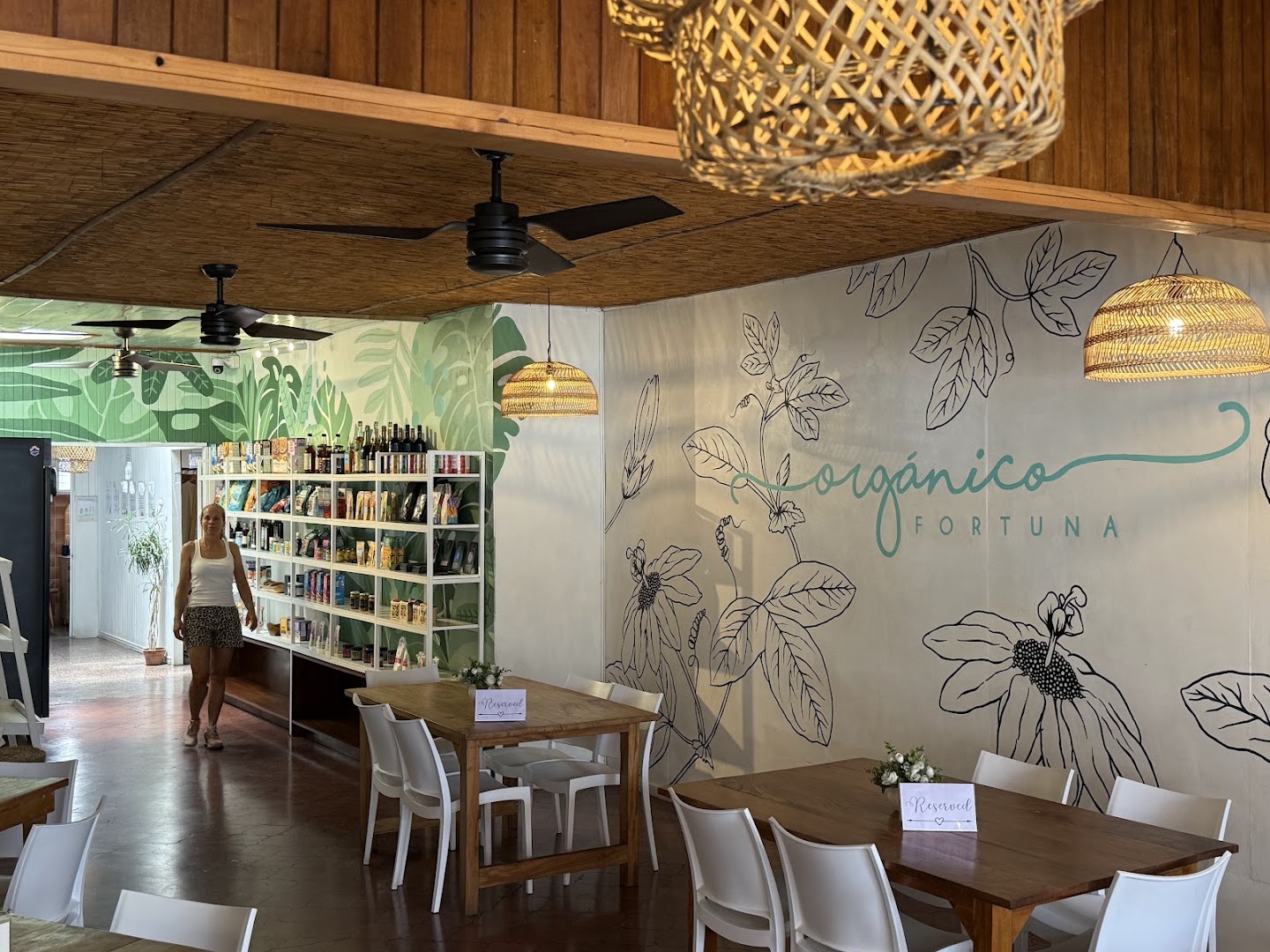 Organico Fortuna: clear, inviting interior atmosphere