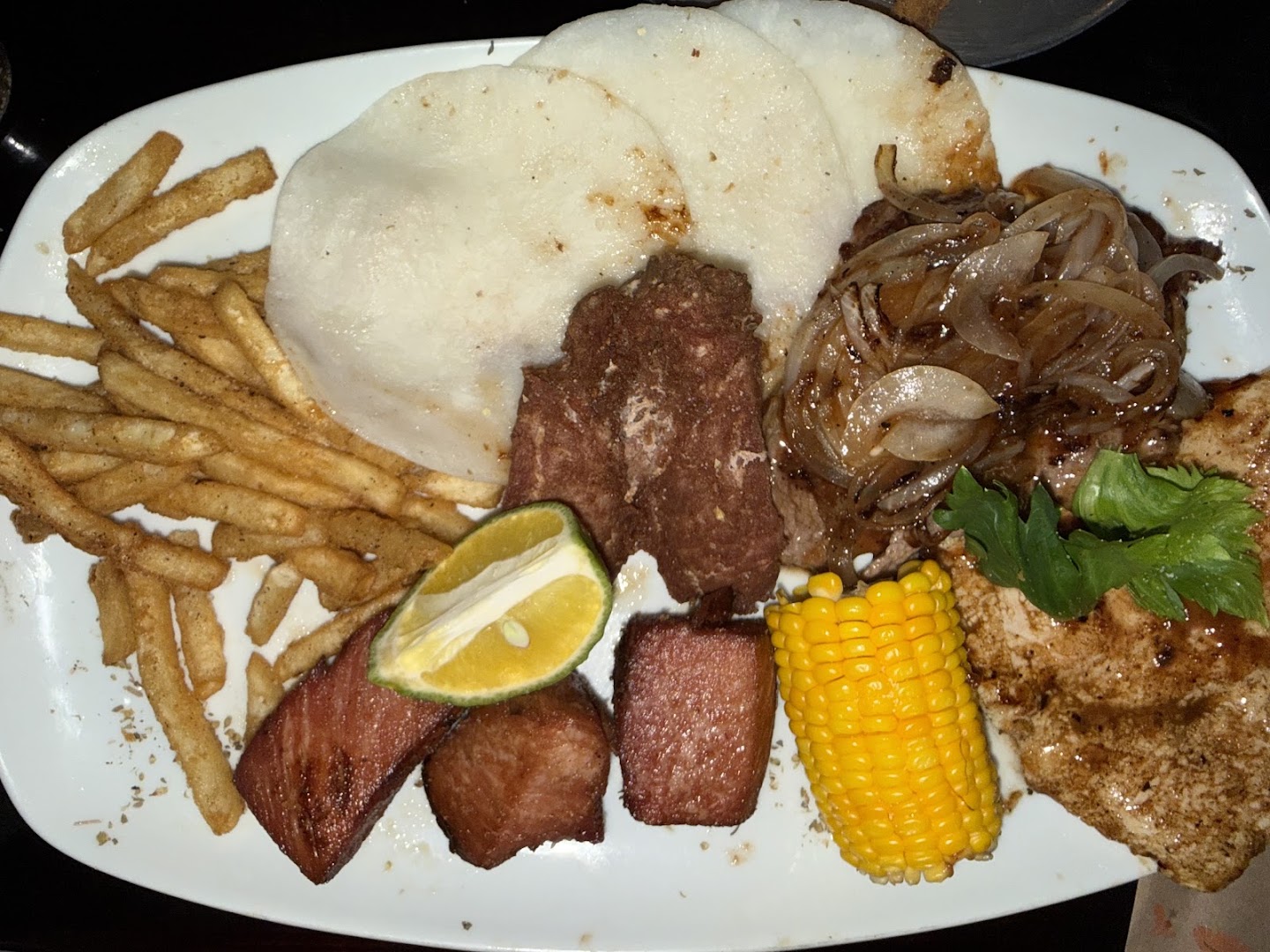 Tiquicia: appetizing photo of restaurant food