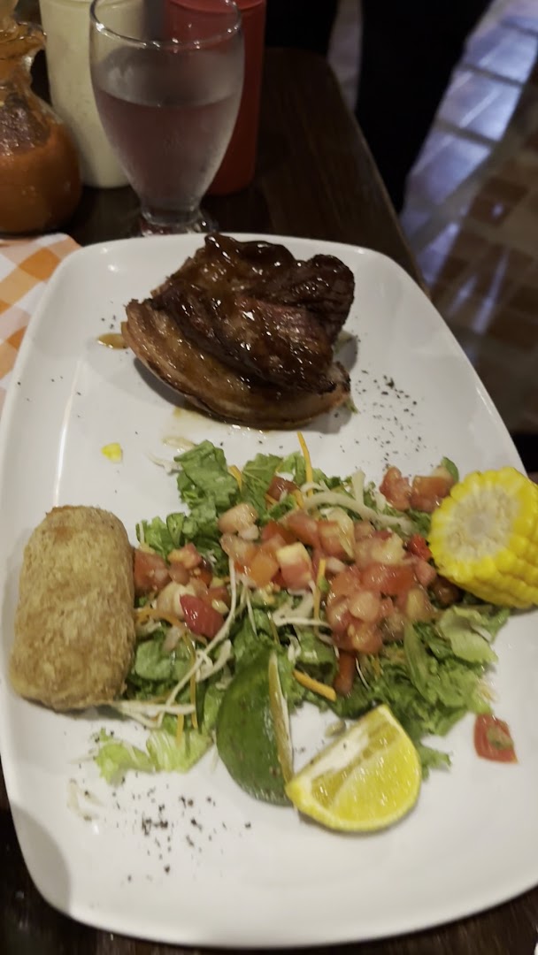 Tiquicia: appetizing photo of restaurant food