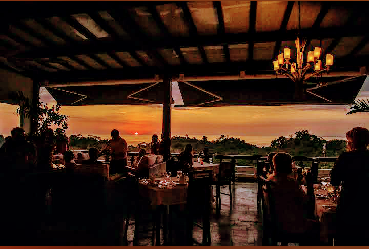La Luna Restaurant: beautiful atmosphere and sunset view