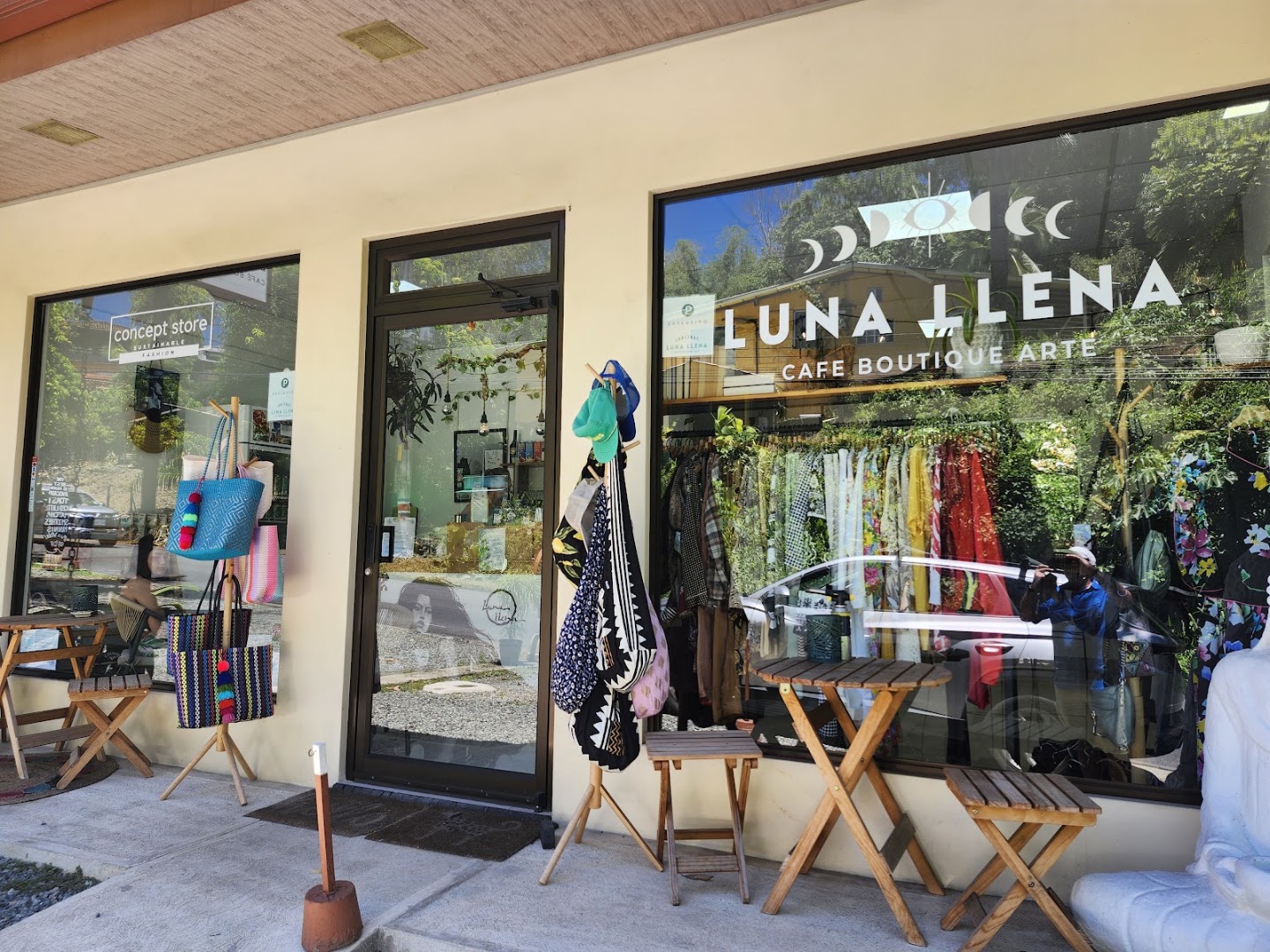 Luna Llena Collectiv: clear storefront photo showing shop