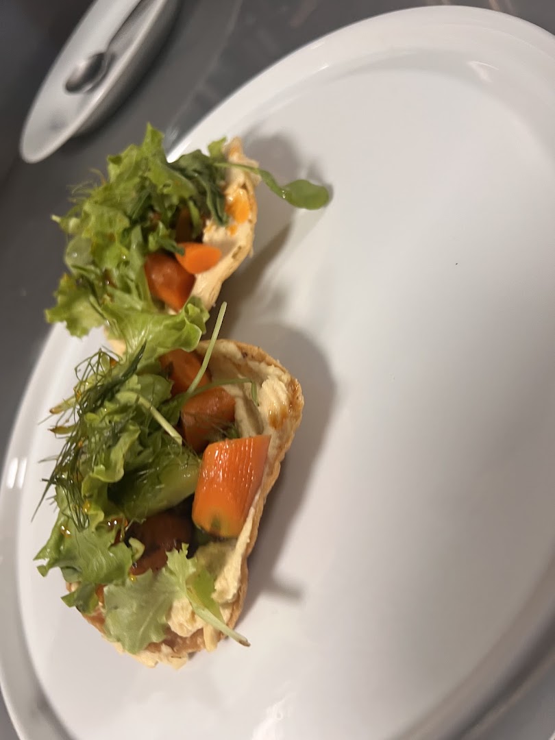 Almar: appetizing food photo