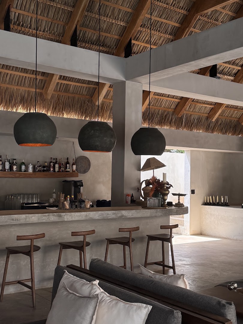Almar: high quality, atmospheric interior shot