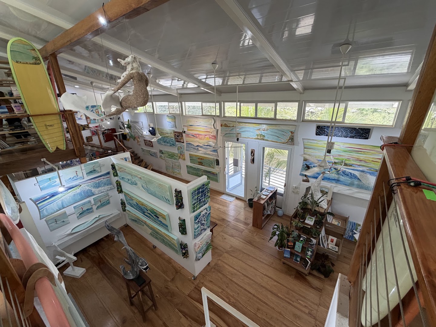 Nosara Art Gallery: gallery interior and collection