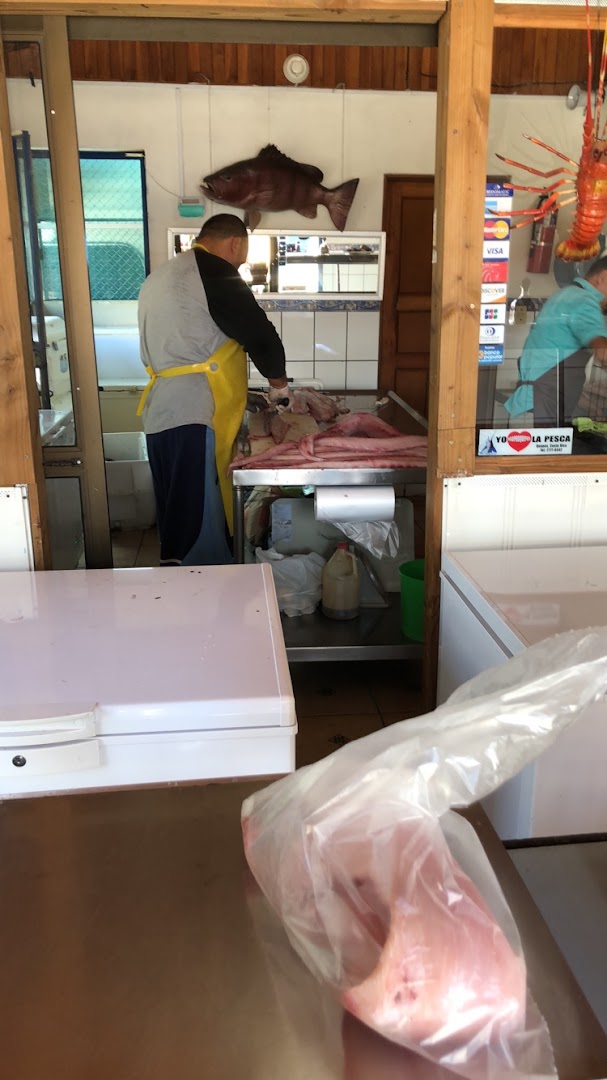 Pescadería Mariscal: authentic shop operations