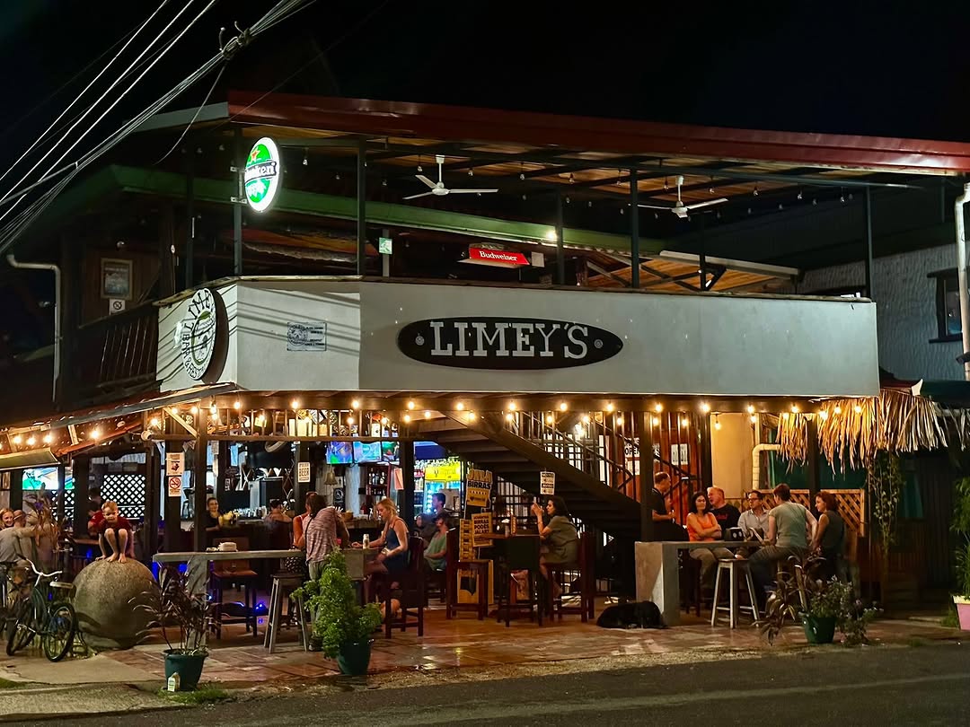 Limey's Bar & Restaurant: inviting exterior shot of venue