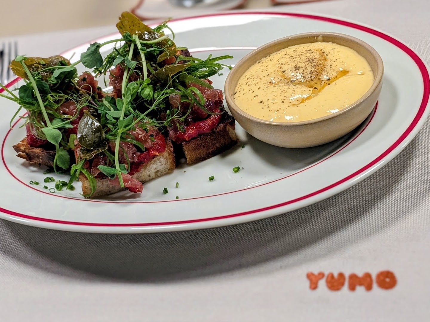 Yumo: appetizing, high-quality food photography