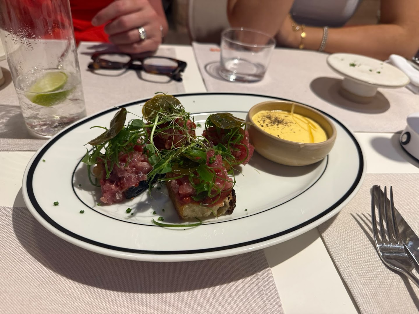 Yumo: appetizing, high-quality food photography