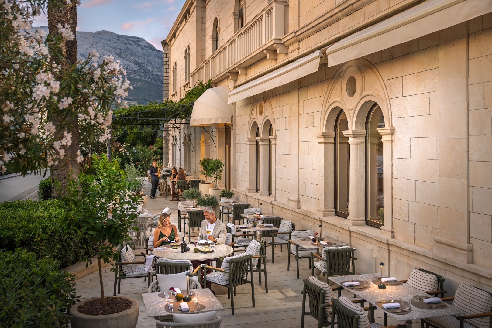7 Seas Restaurant & Bar by Matija Bogdan: professional, inviting restaurant terrace photo