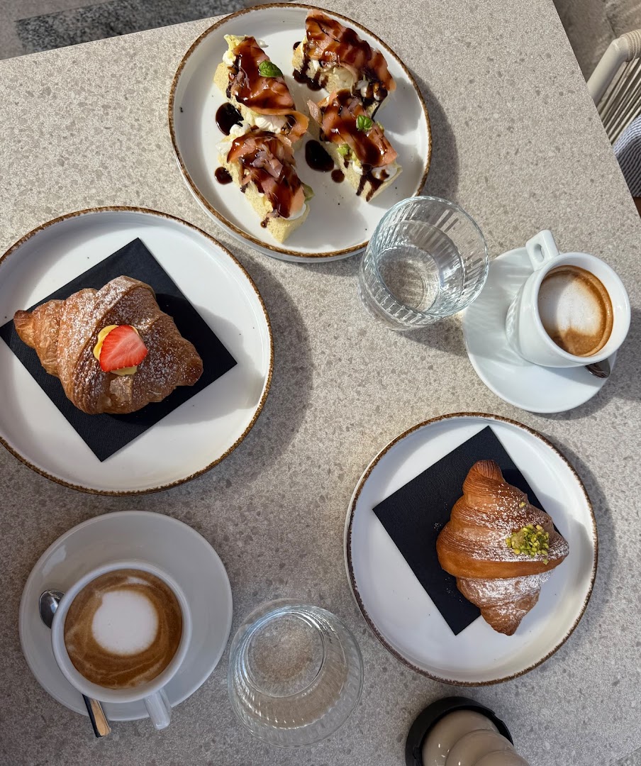 Kate's Bar: appetizing, high-quality food photography