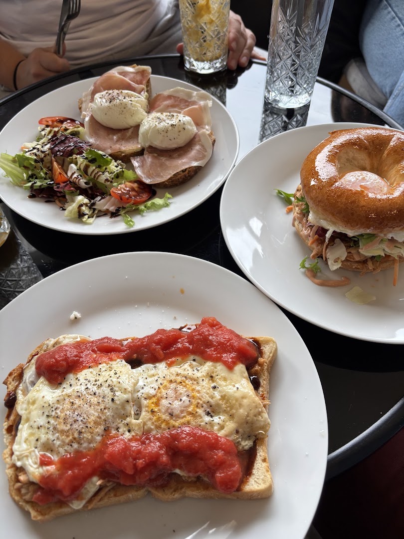 Buffet Sloboda: appetizing and clear food photo