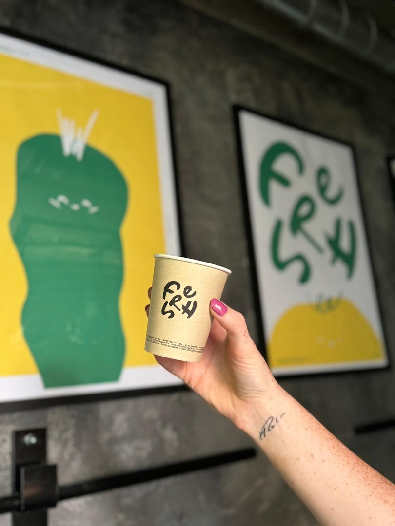 Fresh Healthy Bar: attractive branded coffee cup photo
