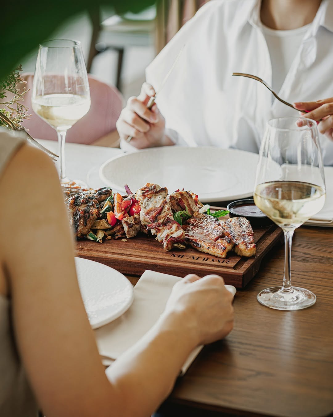 Restaurant & Bar Meandar: professional, high-quality food photography