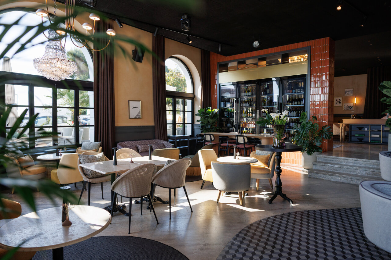 JAZ by Ana Roš: high quality interior atmosphere shot