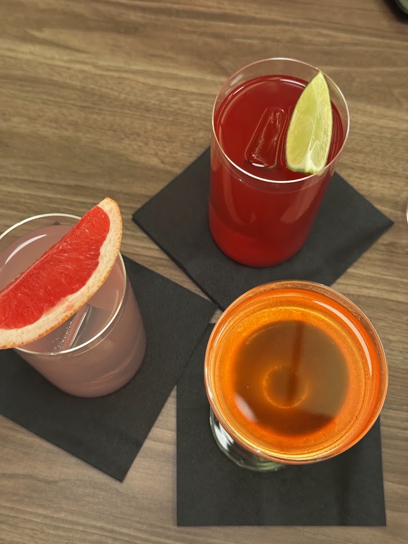 Hidden Jam: high quality, appealing cocktail photo