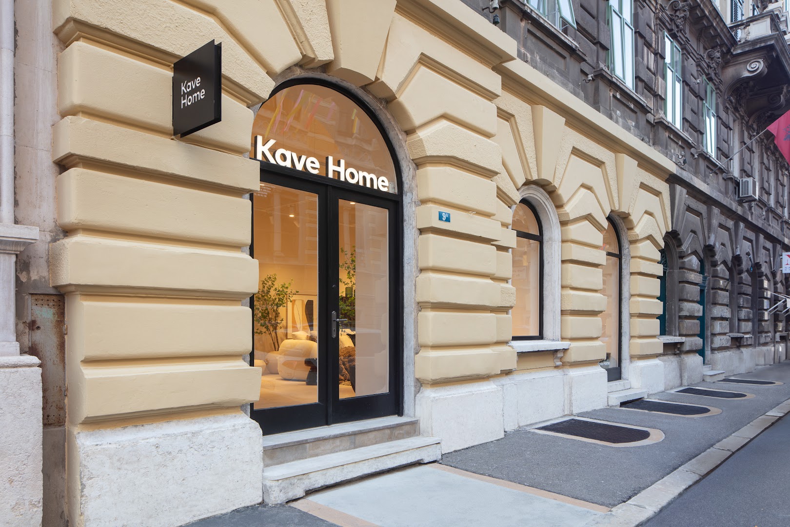 Kave Home Rijeka: clear storefront photo of shop