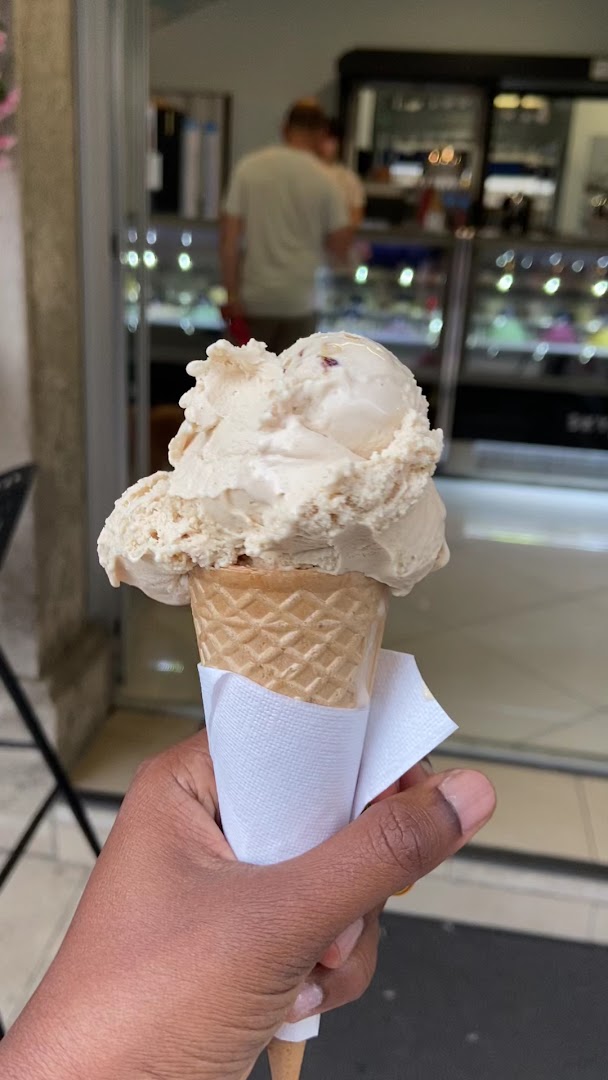 Sky Gelato: appetizing photo of shop product