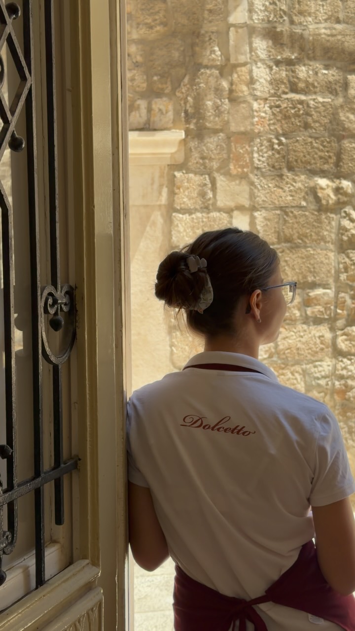 Dolcetto: professional staff photo showing branding
